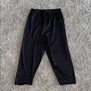 Boohoo liquid 3/4 leggings 🌻